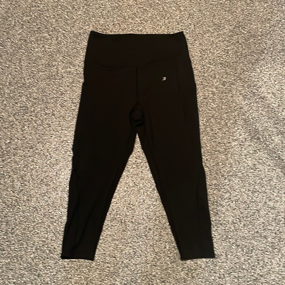 Women’’ excellent condition size medium activewear capris